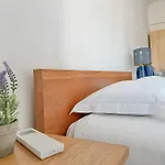 Pascoal De Melo Flat By Homeful Homes